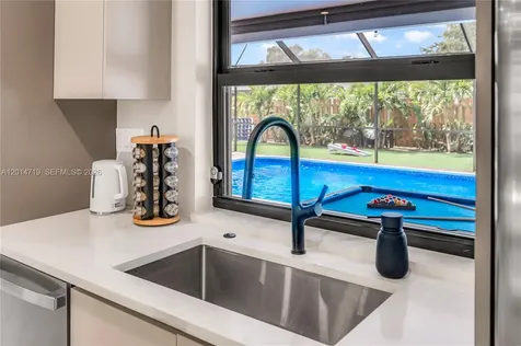 1111 NW 70th Terrace Plantation FL 33313