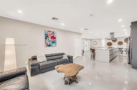 1111 NW 70th Terrace Plantation FL 33313