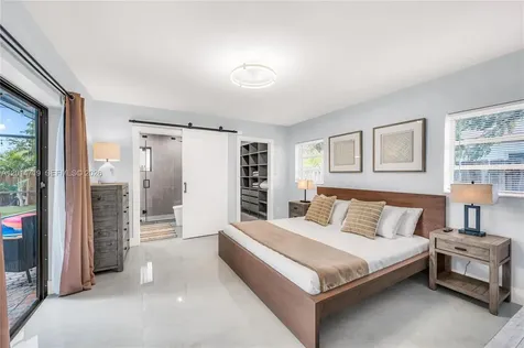 1111 NW 70th Terrace Plantation FL 33313