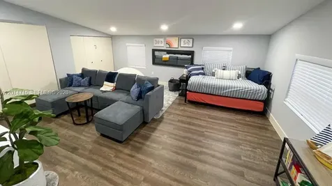 936 NE 128th Street North Miami FL 33161