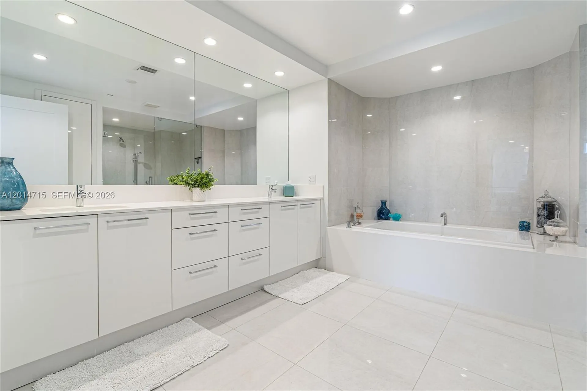 100 E Las Olas Boulevard Fort Lauderdale FL 33301