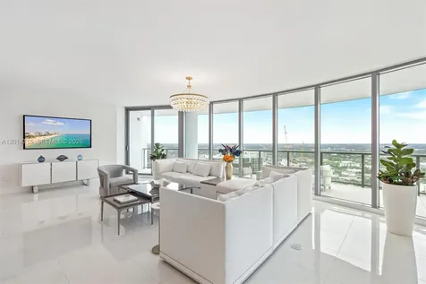 100 E Las Olas Boulevard Fort Lauderdale FL 33301