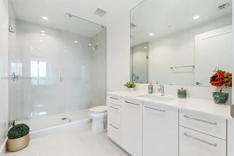 100 E Las Olas Boulevard Fort Lauderdale FL 33301