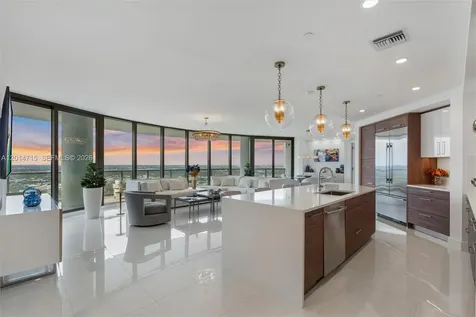 100 E Las Olas Boulevard Fort Lauderdale FL 33301