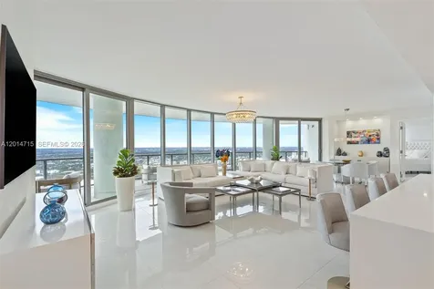 100 E Las Olas Boulevard Fort Lauderdale FL 33301