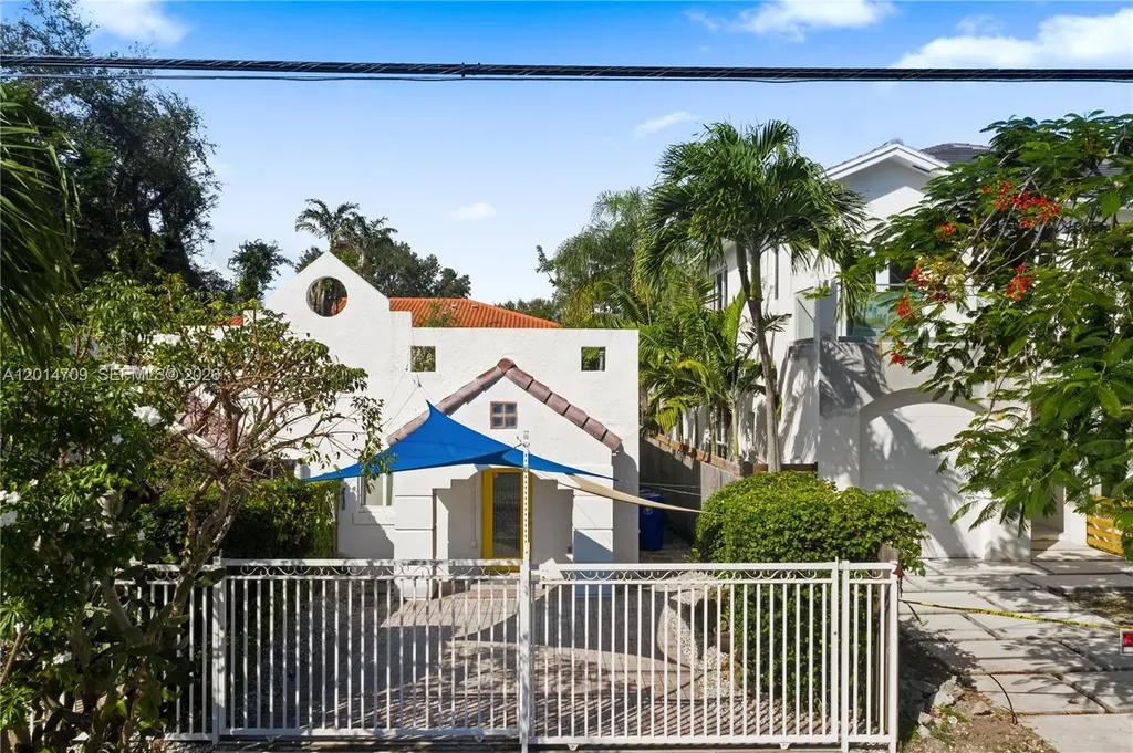 3235 Day Avenue Coconut Grove FL 33133