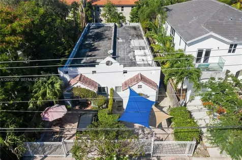 3235 Day Avenue Coconut Grove FL 33133
