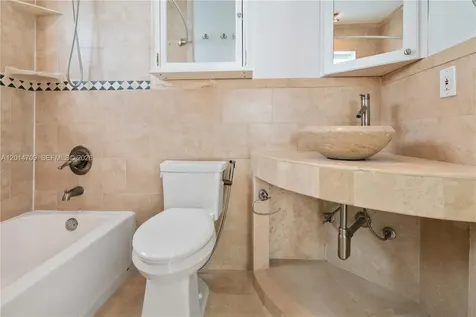 3235 Day Avenue Coconut Grove FL 33133