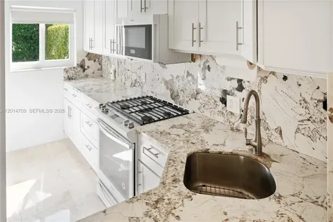 3235 Day Avenue Coconut Grove FL 33133