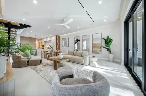 904 NE 17th Terrace Fort Lauderdale FL 33304