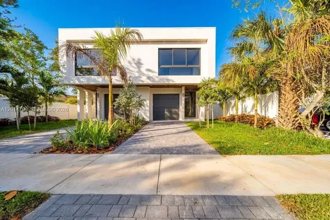 904 NE 17th Terrace Fort Lauderdale FL 33304