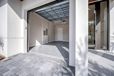 904 NE 17th Terrace Fort Lauderdale FL 33304