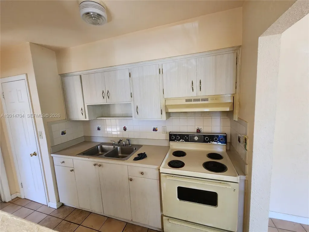 836 NW 2nd Avenue Fort Lauderdale FL 33311