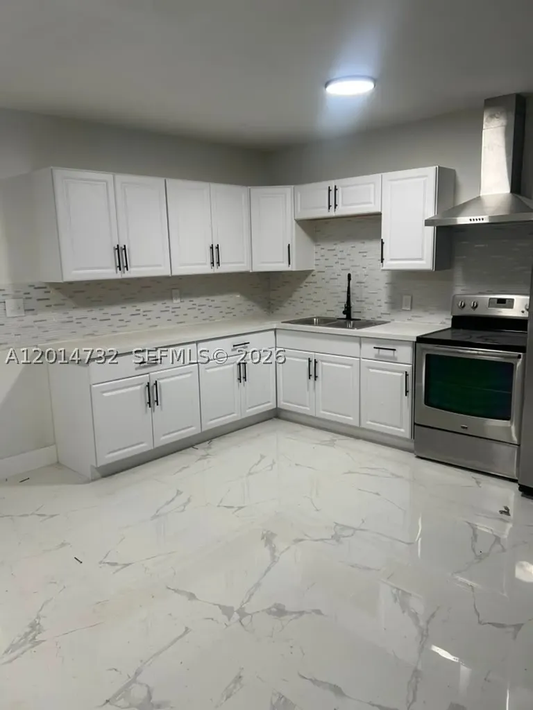 19360 NW 1st Court Miami Gardens FL 33169