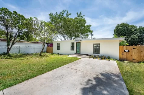 2106 Plunkett Court Hollywood FL 33020