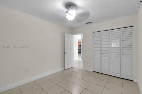 2385 NW 32nd Street Miami FL 33142