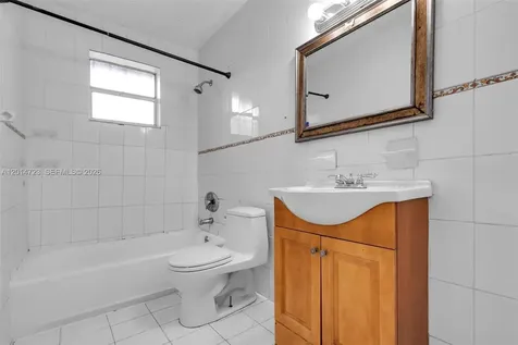 2385 NW 32nd Street Miami FL 33142