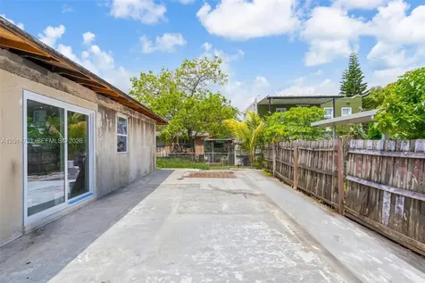 2385 NW 32nd Street Miami FL 33142
