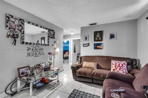 2385 NW 32nd Street Miami FL 33142