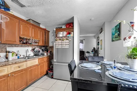 2385 NW 32nd Street Miami FL 33142