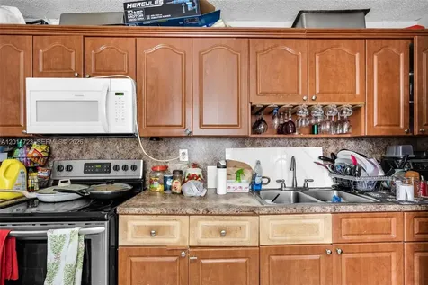 2385 NW 32nd Street Miami FL 33142