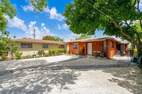 2385 NW 32nd Street Miami FL 33142