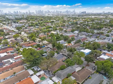 2385 NW 32nd Street Miami FL 33142