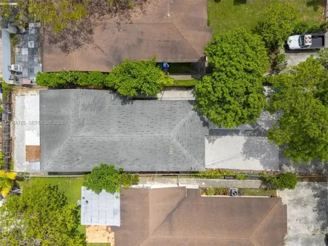 2385 NW 32nd Street Miami FL 33142