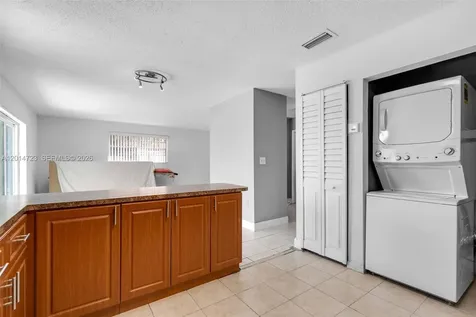 2385 NW 32nd Street Miami FL 33142