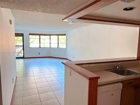 20860 San Simeon Way Miami FL 33179