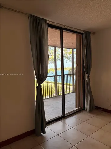 20860 San Simeon Way Miami FL 33179