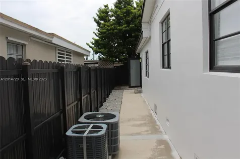 4266 E 8th Lane Hialeah FL 33013