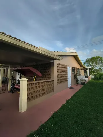 8600 NW 57th Court Tamarac FL 33321