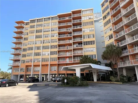 2025 NE 164th Street North Miami Beach FL 33162