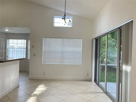 465 Somerset Way Weston FL 33326