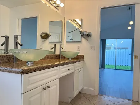 465 Somerset Way Weston FL 33326