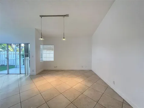465 Somerset Way Weston FL 33326