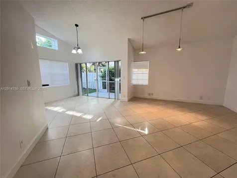 465 Somerset Way Weston FL 33326