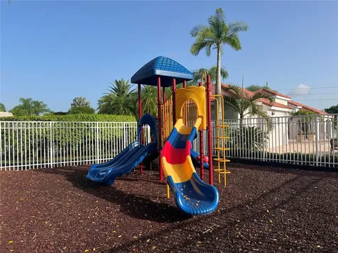 465 Somerset Way Weston FL 33326