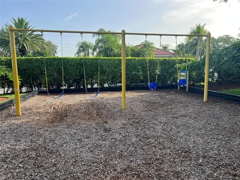 465 Somerset Way Weston FL 33326