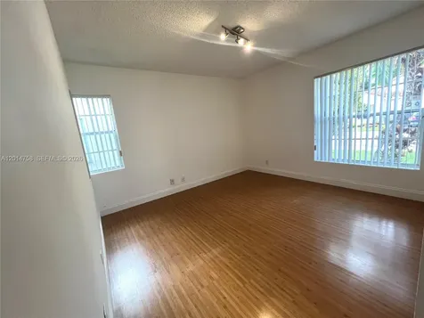 465 Somerset Way Weston FL 33326