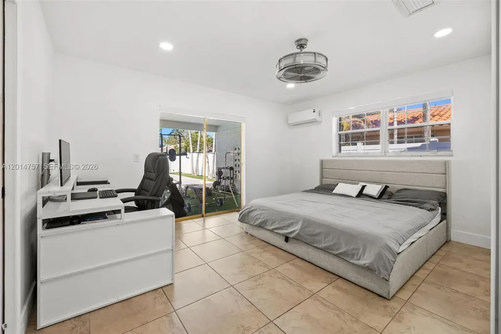 3460 N 46th Avenue Hollywood FL 33021