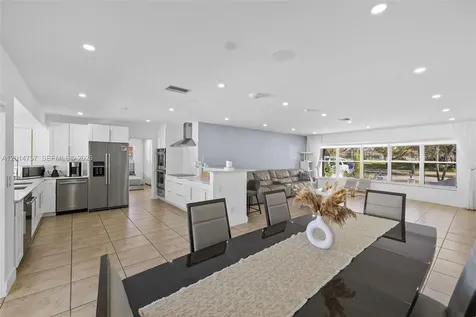 3460 N 46th Avenue Hollywood FL 33021