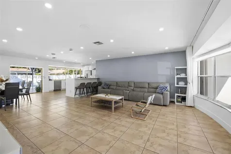 3460 N 46th Avenue Hollywood FL 33021