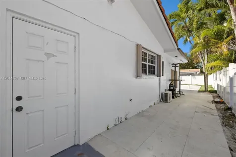 3460 N 46th Avenue Hollywood FL 33021