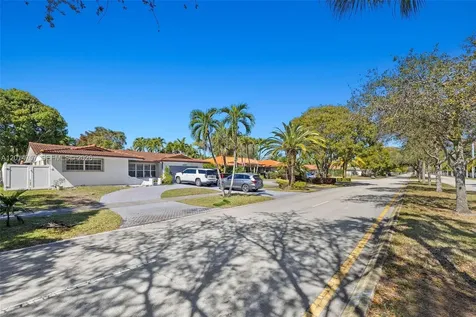 3460 N 46th Avenue Hollywood FL 33021