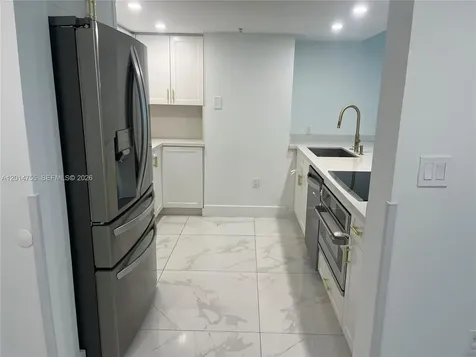 1800 N Bayshore Drive Miami FL 33132