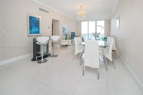 3001 S Ocean Drive Hollywood FL 33019