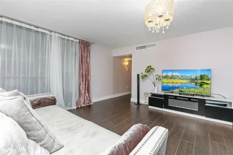 20291 NE 30th Avenue Aventura FL 33180