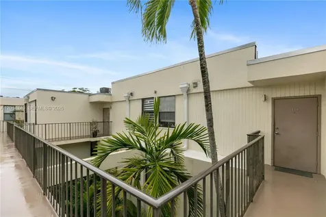 20291 NE 30th Avenue Aventura FL 33180